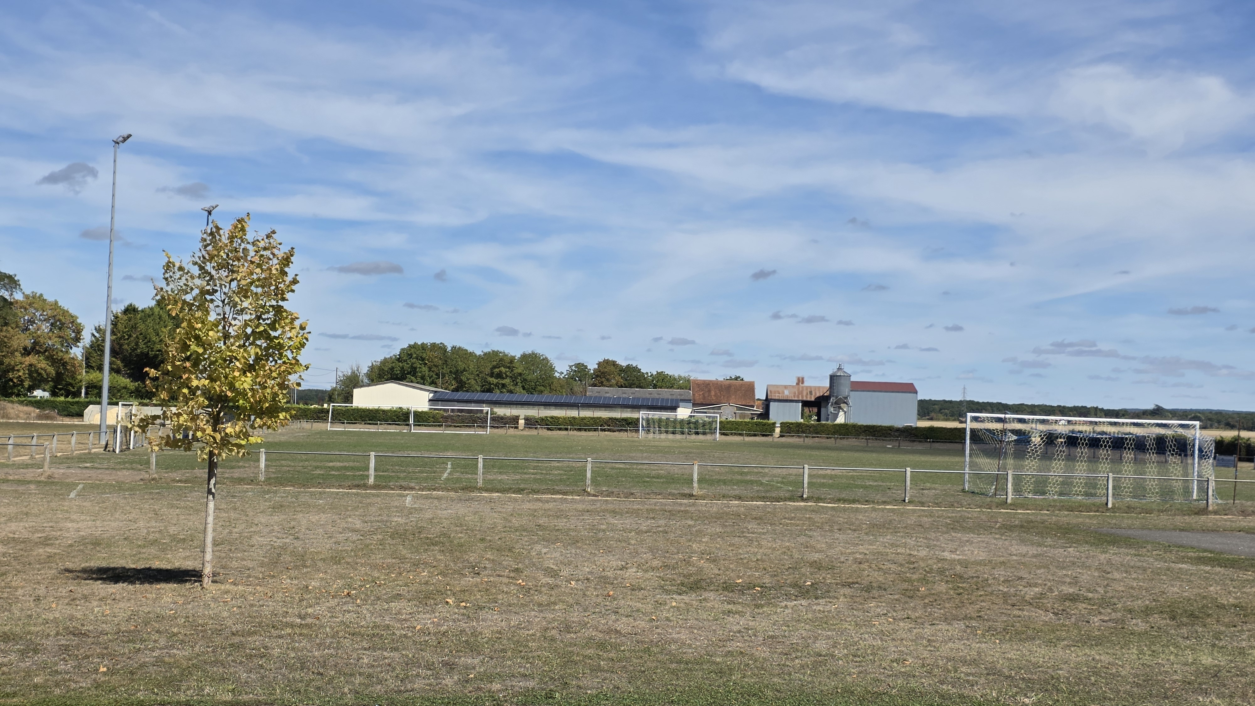 Équipements sportifs d’Allouis — football